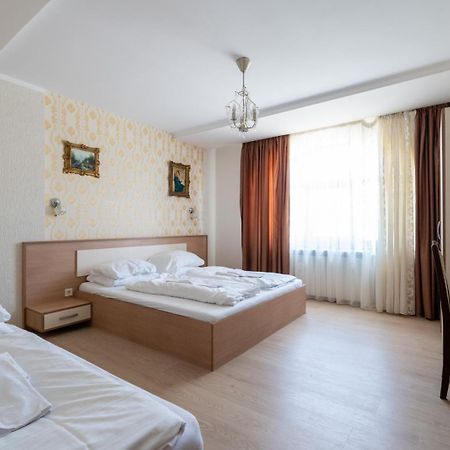 Faraway Aparthotel Near Vienna Airport With Anytime Self Check In Bruck an der Leitha Exteriör bild
