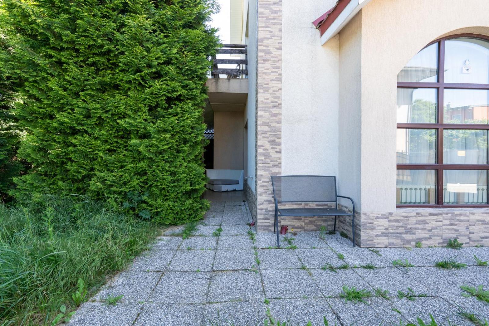Faraway Aparthotel Near Vienna Airport With Anytime Self Check In Bruck an der Leitha Exteriör bild