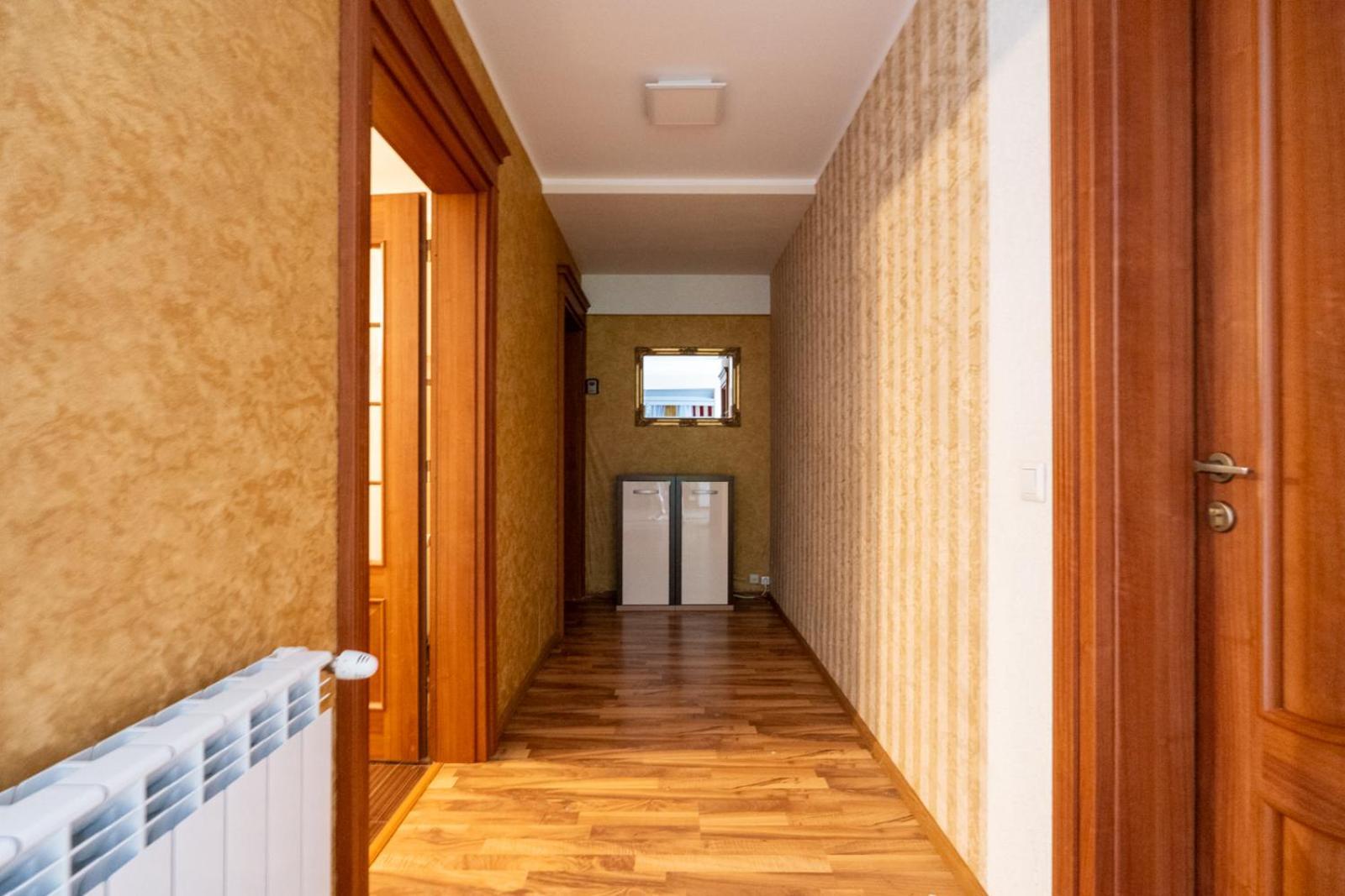 Faraway Aparthotel Near Vienna Airport With Anytime Self Check In Bruck an der Leitha Exteriör bild